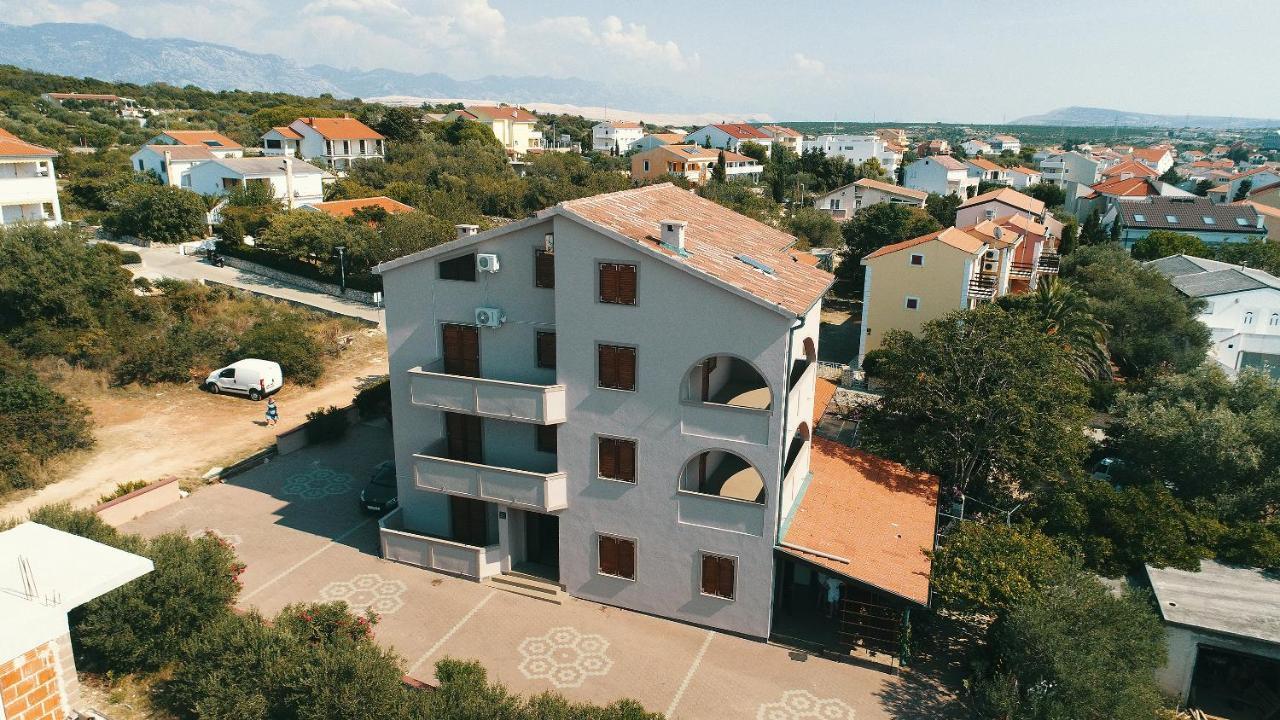 Apartments Dario Novalja Bagian luar foto